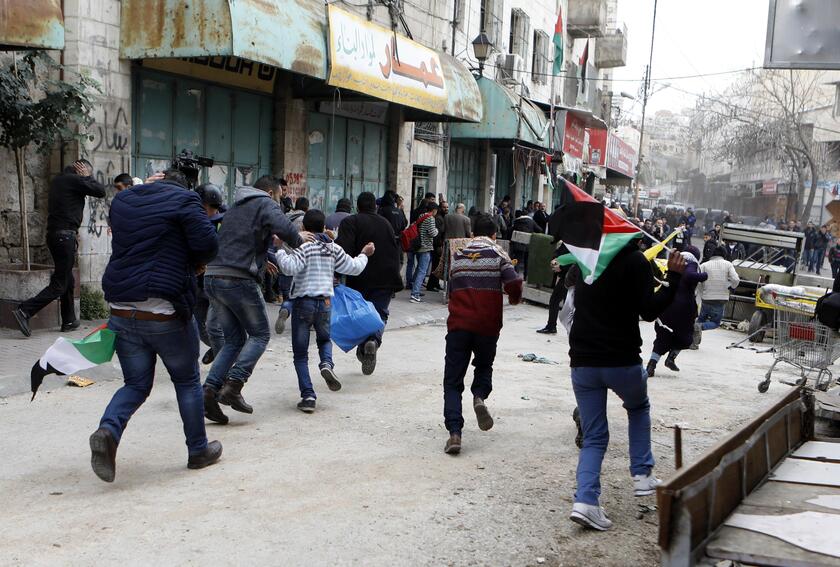 Gli scontri in Cisgiordania per il  'venerdì della collera ' © ANSA/EPA
