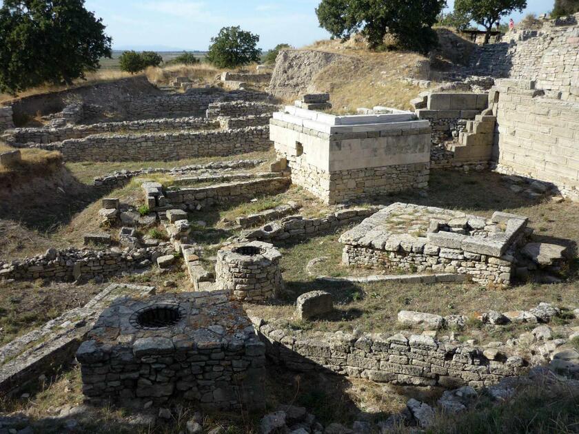 Turchia, tra i resti dellantica citt di Troia, a nordovest della Turchia, sito Unesco da 20 anni - ALL RIGHTS RESERVED