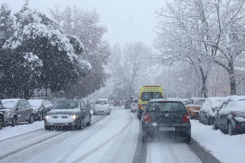 Maltempo: neve a Siena dalle prime ore dell 'alba - ALL RIGHTS RESERVED