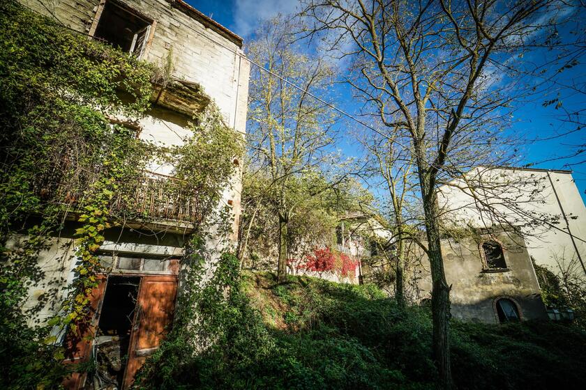Borghi fantasma: Conza della Campania, in Irpinia - ALL RIGHTS RESERVED