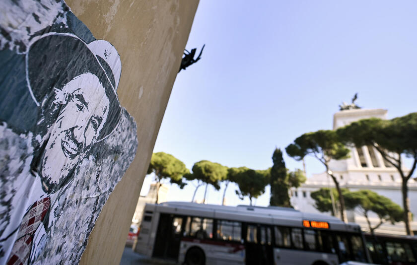 A mural dedicated to Gigi Proietti in Rome - ALL RIGHTS RESERVED