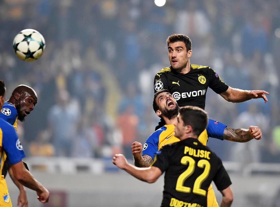 APOEL Nicosia vs Borussia Dortmund © 