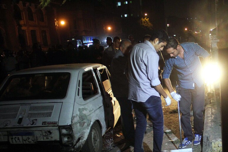 Almeno 12 feriti nell 'attentato alla metropolitana del Cairo -     RIPRODUZIONE RISERVATA