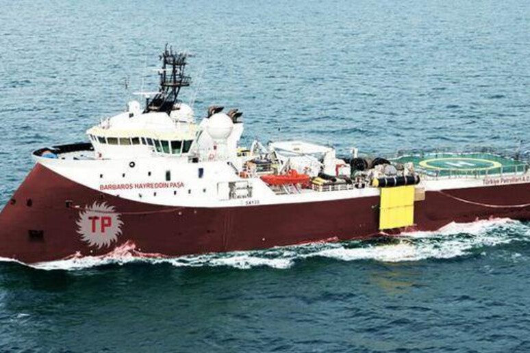 La nave turca per ricerche petrolifere Barbaros in navigazione. -     RIPRODUZIONE RISERVATA