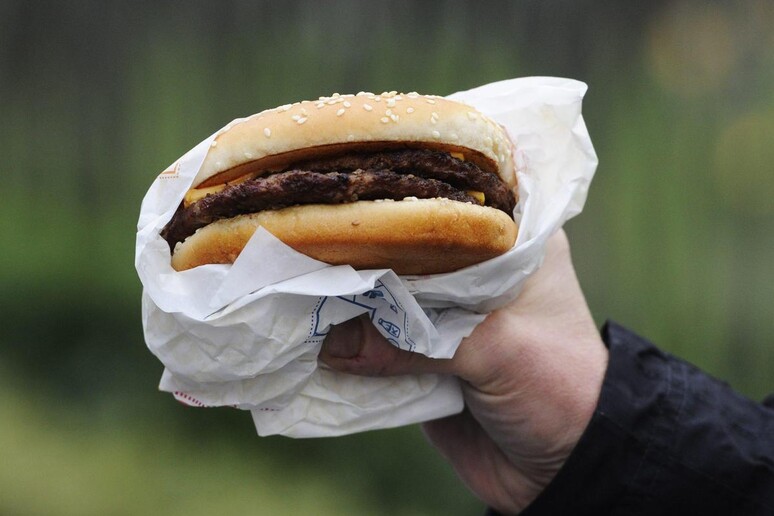 Burger King Italia lancia prenotazione tavoli, è rivoluzione - RIPRODUZIONE RISERVATA