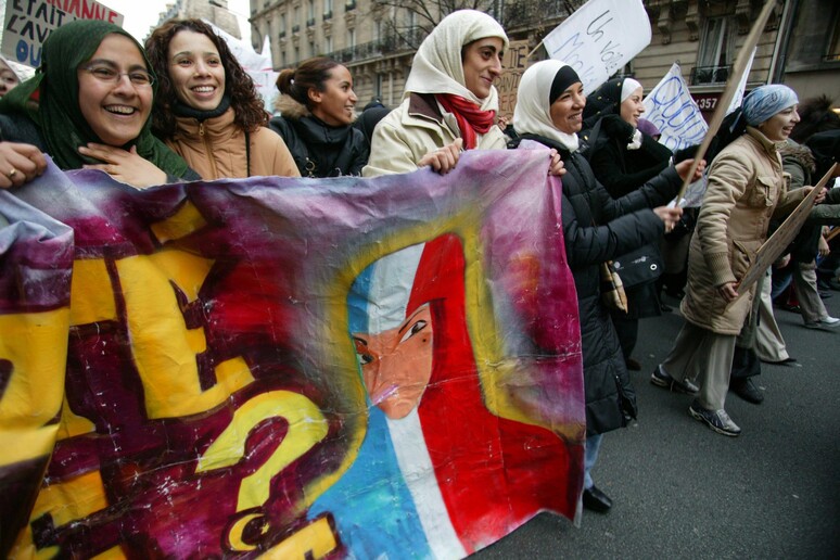 Isis:Parigi,musulmani in piazza contro  'ideologia assassina ' -     RIPRODUZIONE RISERVATA