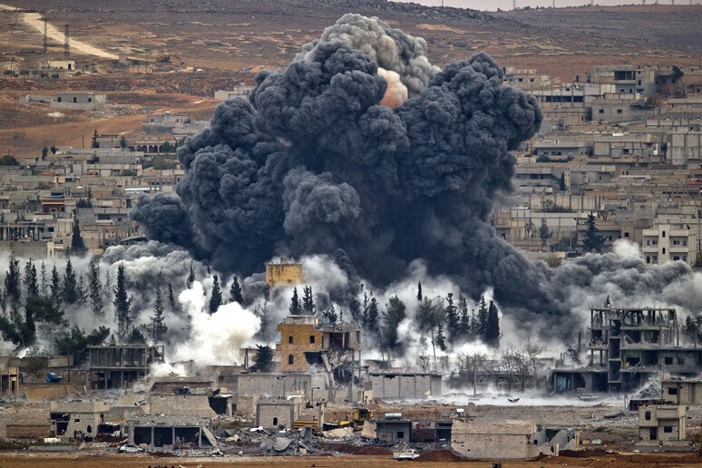 ISIS IN ROTTA A KOBANE, I CURDI RICONQUISTANO LA CITTA ' © ANSA/AP
