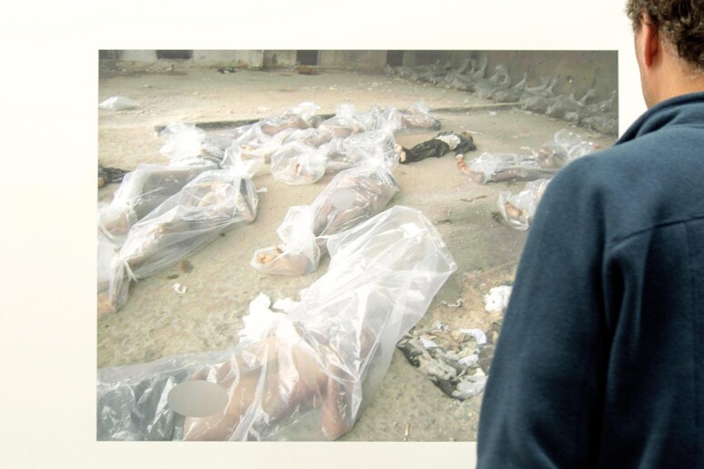 Una delle foto delle torture nelle carceri siriane scattate e rese pubbliche da Caesar -     RIPRODUZIONE RISERVATA