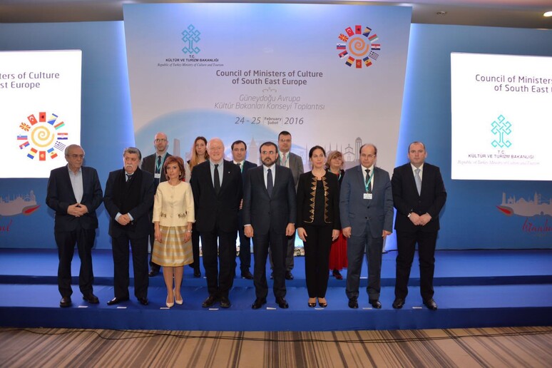 I ministri riuniti a Istanbul -     RIPRODUZIONE RISERVATA