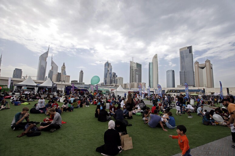 Migliaia di visitatori a Dubai in occasione del Middle East Film and Comic Con (MEFCC) -     RIPRODUZIONE RISERVATA
