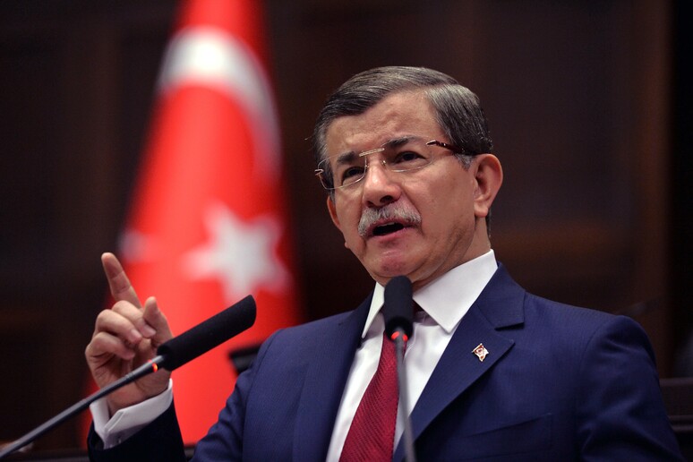 Turchia: premier Davutoglu annuncia dimissioni © ANSA/AP