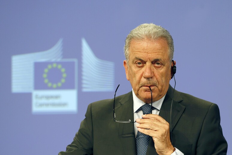 Il commissario Ue all 'Immigrazione Dimitris Avramopoulos © ANSA/AP