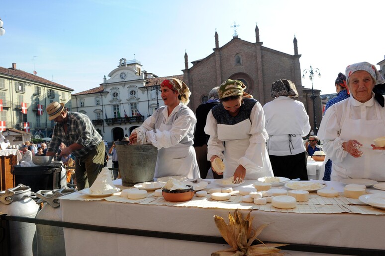 Festival Sagre, sfilata storica fa rivivere l 'Asti contadina - RIPRODUZIONE RISERVATA