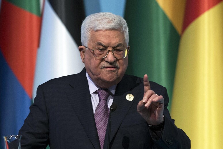 Il presidente palestinese Abu Mazen (Mahmud Abbas) in visita a Gedda © ANSA/EPA