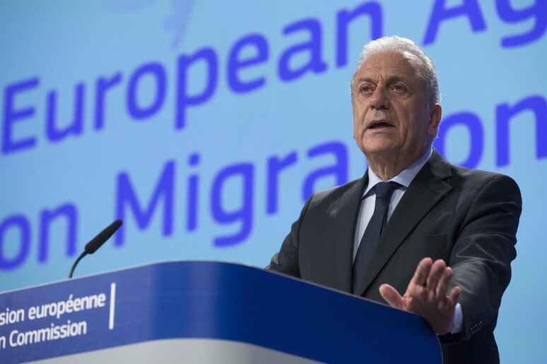 Il commissario europeo alla Migrazione Dimitris Avramopoulos © ANSA/EPA