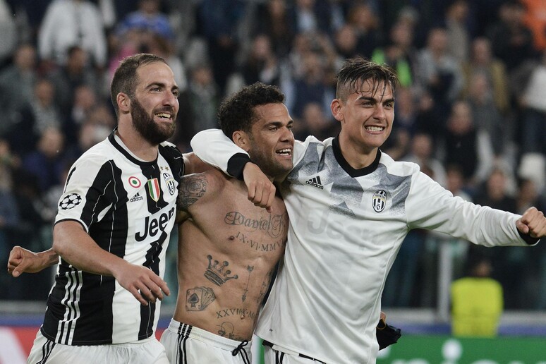 Giocatori della Juventus dopo la vittoria con il Monaco -     RIPRODUZIONE RISERVATA