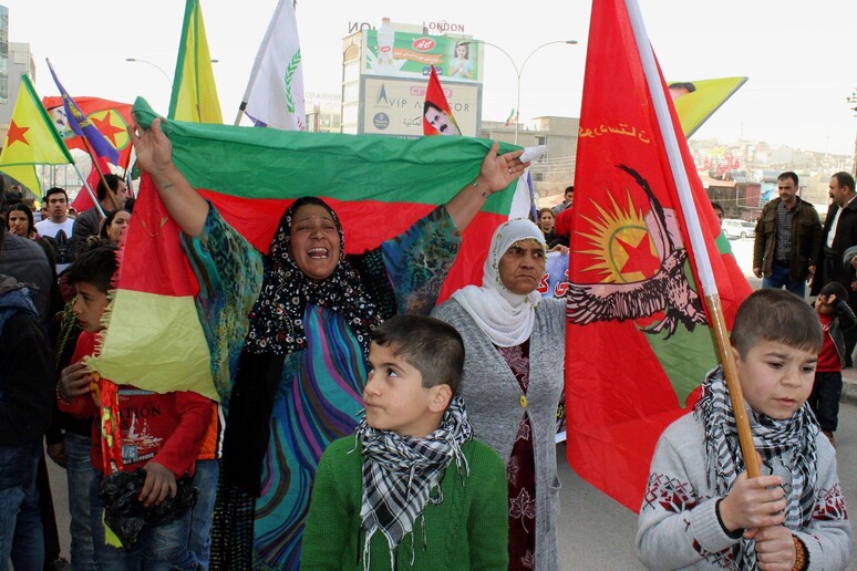 rifugiati curdo-siriani in Iraq manifestano contro l 'operazione anti-curda di Afrin in Siria © ANSA/EPA