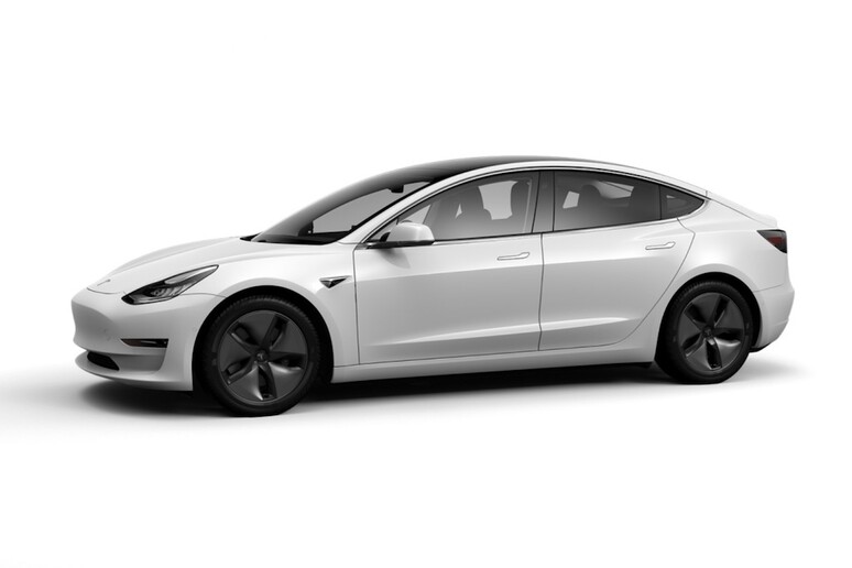 In Lombardia sino a 16mila euro in meno per la Tesla Model 3 © ANSA/Tesla