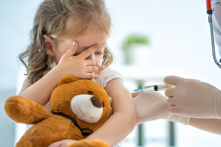 Vaccinare bimbi contro l 'influenza riduce del 54% i ricoveri - RIPRODUZIONE RISERVATA