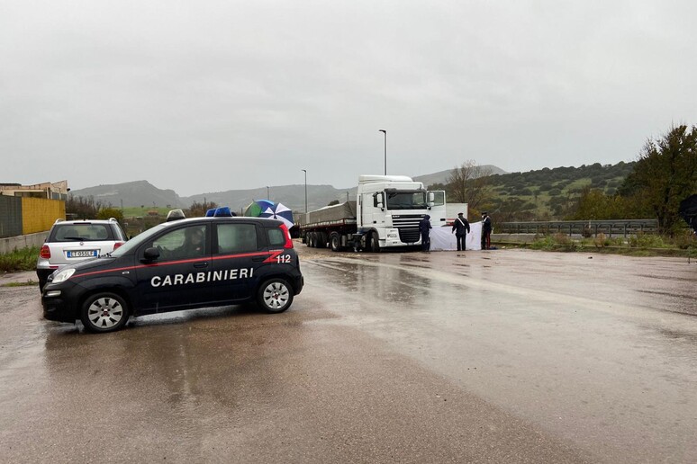 Incidente sul lavoro a Muros, muore camionista - RIPRODUZIONE RISERVATA