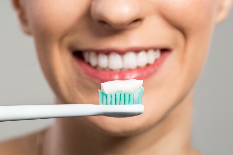 Lavare i denti 3 volte al dì riduce il rischio di diabete - RIPRODUZIONE RISERVATA