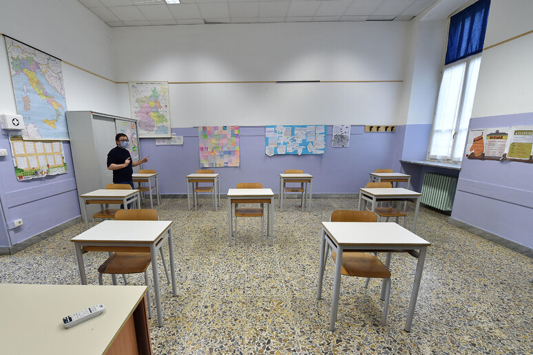 Scuola: in Piemonte tornano in classe 36 bambini - RIPRODUZIONE RISERVATA
