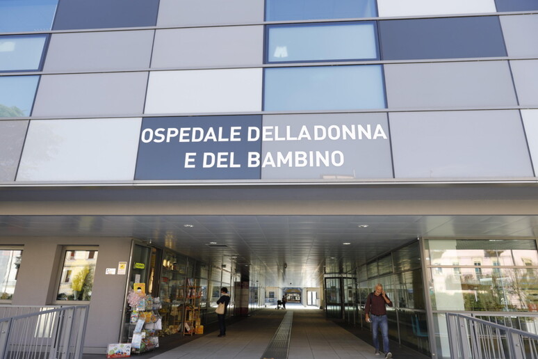 Una veduta esterna dell 'Ospedale Donna e Bambino di Borgo Trento a Verona, in una immagine di archivio - RIPRODUZIONE RISERVATA