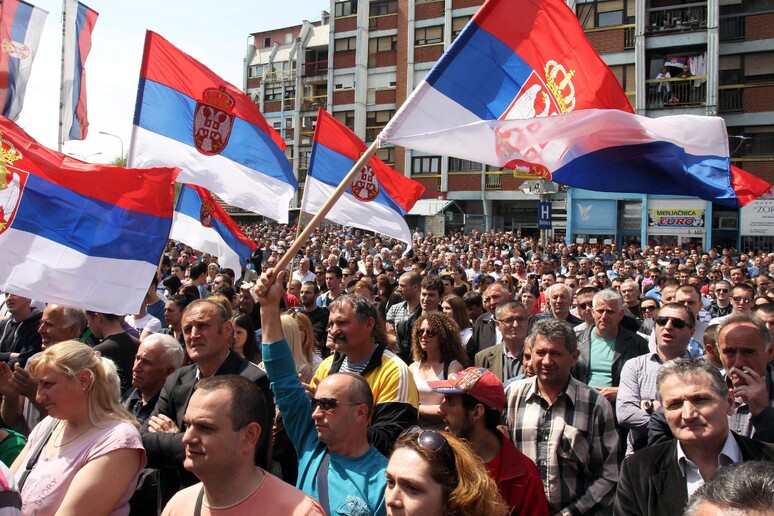 Serbi del Nord del Kosovo protestano contro gli accordi raggiunti a Bruxelles a Mitrovica -     RIPRODUZIONE RISERVATA