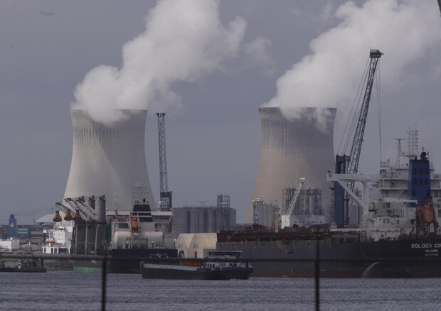 Energy industry at the Dutch-Belgian border © EPA