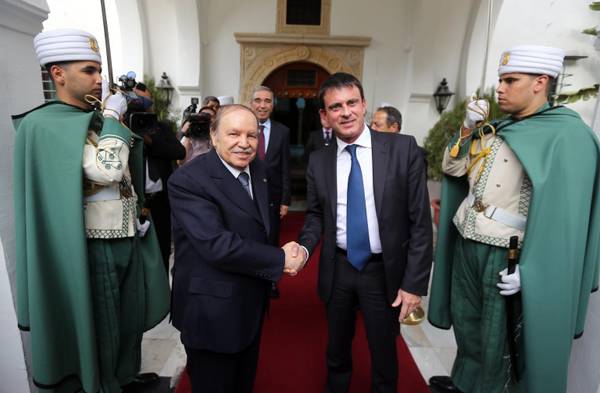 French Interior Minister Manuel Valls with Algerian President Abdelaziz Bouteflika (archive).