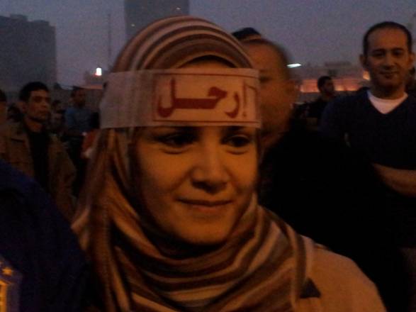 Egypt: a protester in Tahrir square. The headband says Erhal, 'go away' (photo by Cristiana Missori - 30 november 2011)