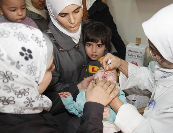 Polio vaccination in Syria [ARCHIVE MATERIAL 20131106 ]