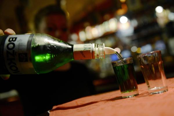 Crackdown on alcoholic beverages in Turkey