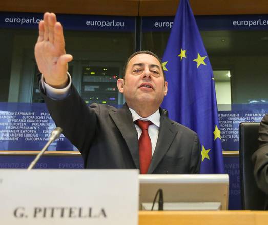A sinistra il vicepresidente del Parlamento europeo Gianni Pittella