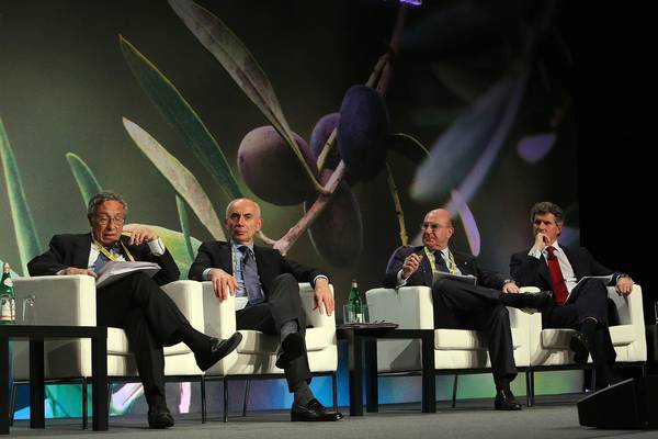 Franco Bassanini, Silvano Cassano, Michele Mario Elia e Francisco Riberas nel corso dell'EY Strategic Growth Forum