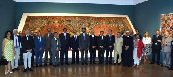 Arab ambassadors visit Rome's Scuderie exhibit on Islamic art