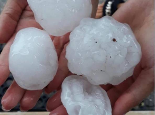Giant hailstones fallen on Pescara