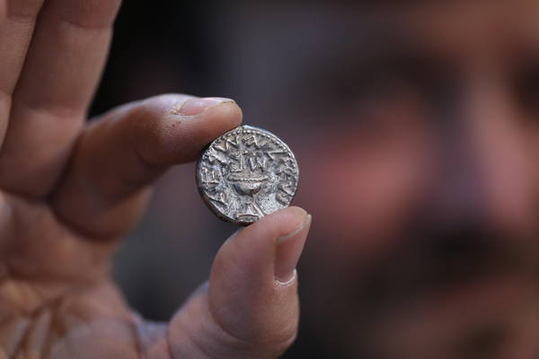 2000-Year-Old silver coin found in Jerusalem