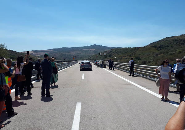 Inaugurazione nel luglio 2020 del nuovo viadotto Himera, lungo l'autostrada A19 Palermo-Catania, alla presenza delle autorità