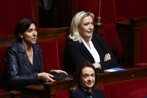 Marine Le Pen all'Assemblea nazionale a Parigi