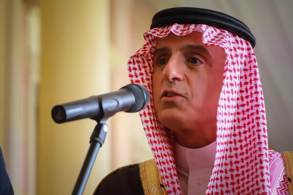 Il ministro degli Esteri saudita Adel Jubeir nominato da poche ore inviato speciale per il clima
