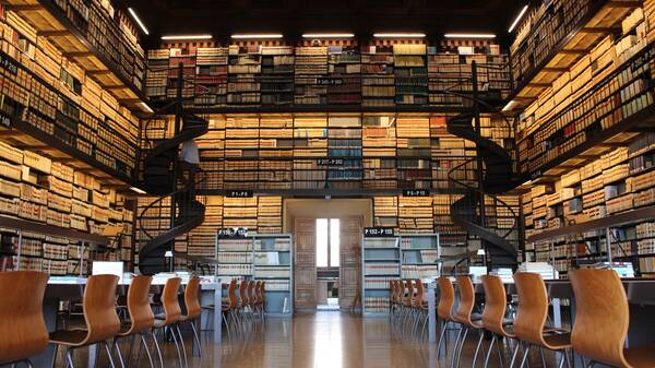 La biblioteca de L'École française de Rome