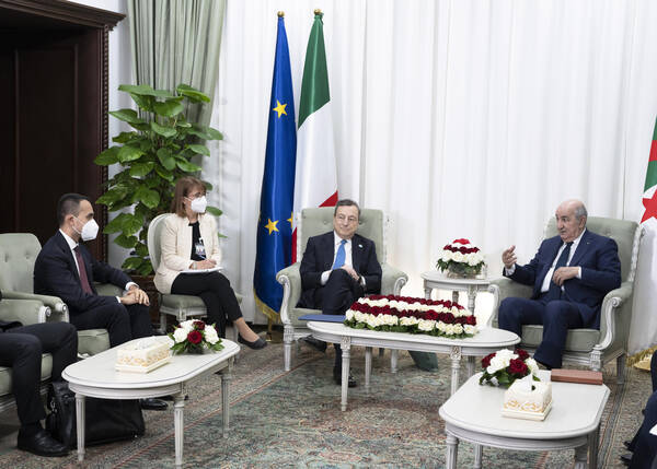 Draghi e Di Maio con il presidente algerino Tebboune lunedì ad Algeri