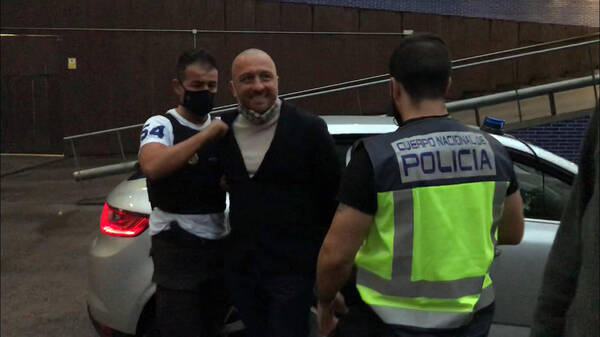 Il boss della 'Ndrangheta Vittorio Raso dopo l'arresto a Barcellona nell'ottobre del 2020