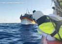 Migranti, Ocean Viking soccorre 159 persone tra Libia e Malta