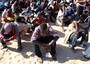 In Libia migranti uccisi e poi bruciati dai trafficanti