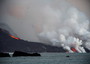Volcanic ash shuts La Palma airport in Canary Islands
