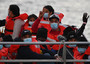 Migranti: Barca affonda a Lampedusa, 4 dispersi, 2 bimbi