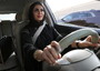In Arabia Saudita le donne potranno guidare i taxi