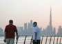 Emirati: calano i contagi, revocati i limiti alle capienze